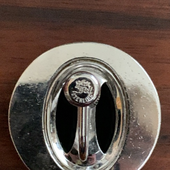 Van Dell sterling silver black onyx screw on earrings - Picture 4 of 4